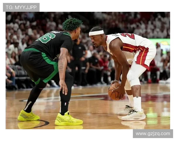 巴特勒:与霍福德曾多次交手 清楚他将极大助力我们攻防两端 巴特勒:与霍福德曾多次交手 清楚他将极大助力我们攻防两端